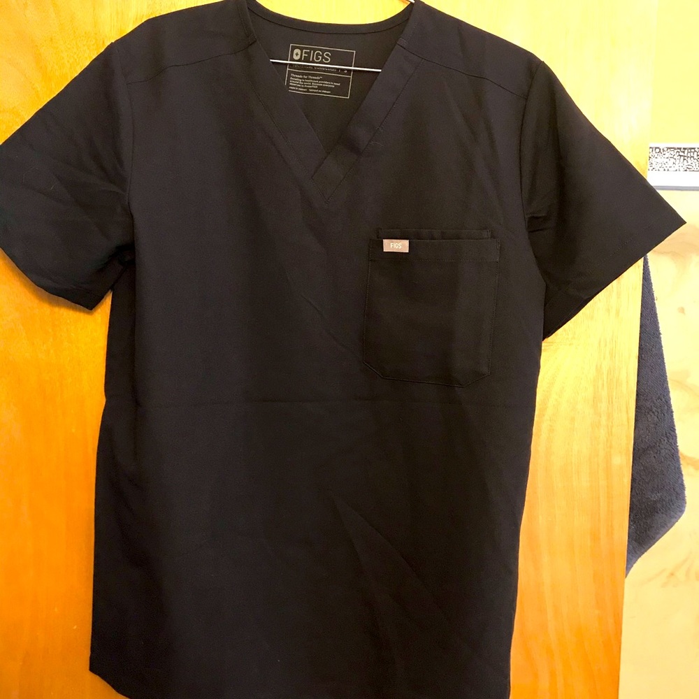 Figs Leon black scrub top double pocket